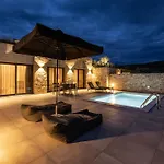 Hotel Fari Stone *
