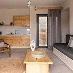 Hotel Fari Stone *