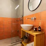 Hotel Fari Stone