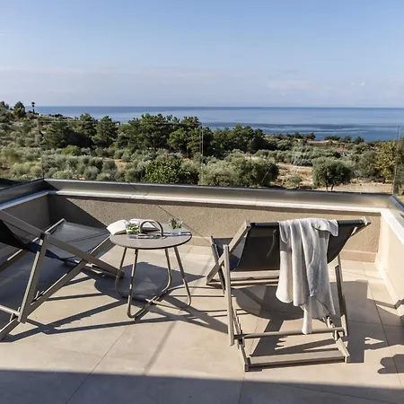 Fari Stone Hotel *
