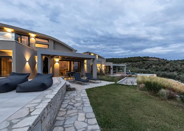 Fari Stone Hotel