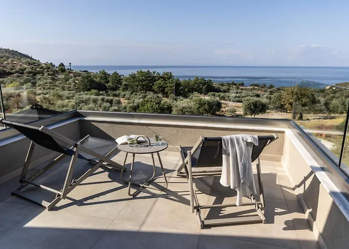 Fari Stone Hotel *