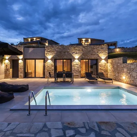 Fari Stone Hotel