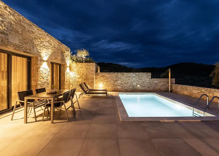 Fari Stone Hotel