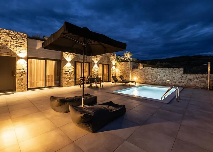 Hotel Fari Stone *
